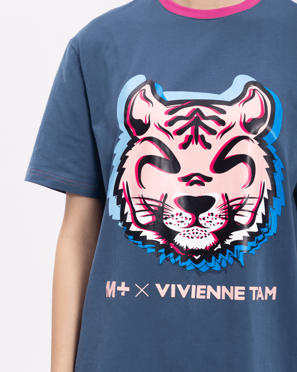 Vivienne Tam 「普普藝虎」 藍色T恤/$590。